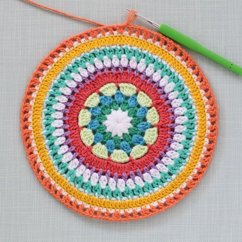 Free Mandala Patterns, Crochet Mandala Pattern Free, Mandala Crochet Patterns, Free Mandala Crochet Patterns, Large Mandala, Mandala Crochet, Mandala Pillows, Simply Crochet, Crochet Slipper Pattern