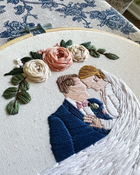 Fluffy roses 🥹 I love adding woven roses to portrait pieces. These have the colors from the bride’s flower bouquet 💐 #embroidery #embroiderylove #weddingphoto #weddingbouquets #customorders #handmadegiftsarethebest #embroideredphoto #anniversarygifts Flower Bouquet Embroidery, Embroidery Portrait, Bouquet Embroidery, Embroidered Photo, June 21, Flowers Bouquet, The Bride, Anniversary Gifts, Wedding Photos