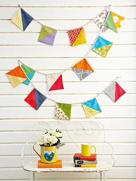 Bunting Ideas Unusual, Diy Party Bunting, How To Make Bunting, Clare Youngs, Bunting Tutorial, Bunting Template, Princess Ideas, Make Bunting, Bunting Diy