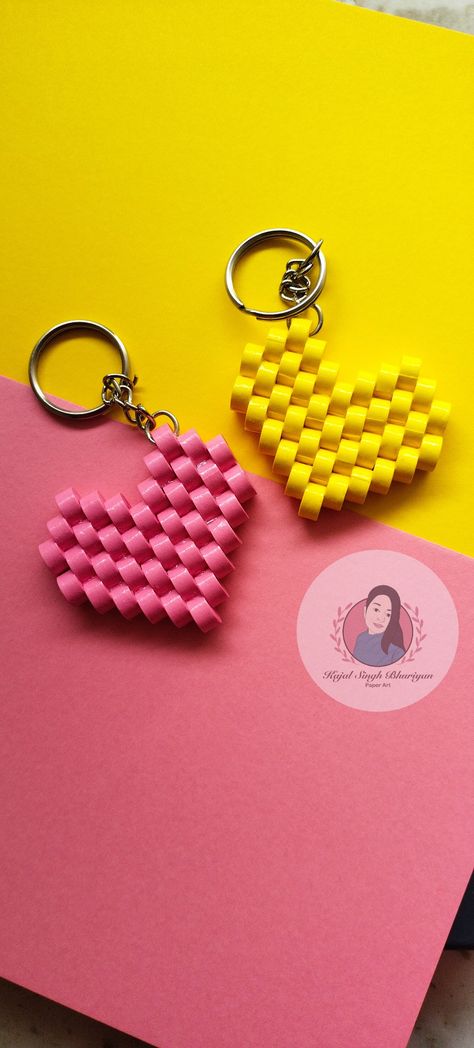 Dm for orders Quilling Keychains Diy, Quilled Keychains Ideas, Quilling Keychains, Heart Quilling, Quiling Paper Art, Keychains Diy, Quilling Dolls, Diy Quilling Crafts, Quilling Projects