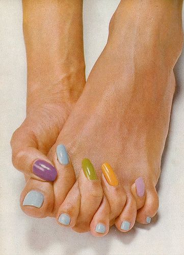 Hand in foot by Irving Penn for beauty editorial in Vogue, June 1971 | par skorver1 Fashion Fotografie, Irving Penn, Studio Photography Fashion, Nail Envy, Vogue Uk, Rainbow Nails, Back To Nature, Beauty Editorial, Photography Inspo