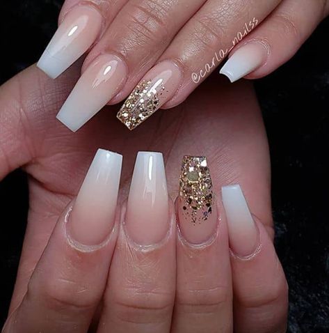 Gold Tip Nails, White And Gold Nails, White Nails With Gold, Prom Nail Designs, Nails With Gold, Natural Nail Art, Gold Nail Designs, Solid Color Nails, White Acrylic Nails