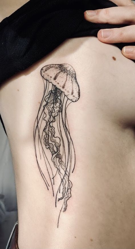 Jellyfish Tattoo On Side, Ocean Stomach Tattoos, Amazing Tattoo Ideas For Women, Jellyfish Side Tattoo, Jellyfish Stomach Tattoo, Minimalistic Jellyfish Tattoo, Cool Jellyfish Tattoos, Deer Tattoo Thigh, Medusa Tattoo Ribs