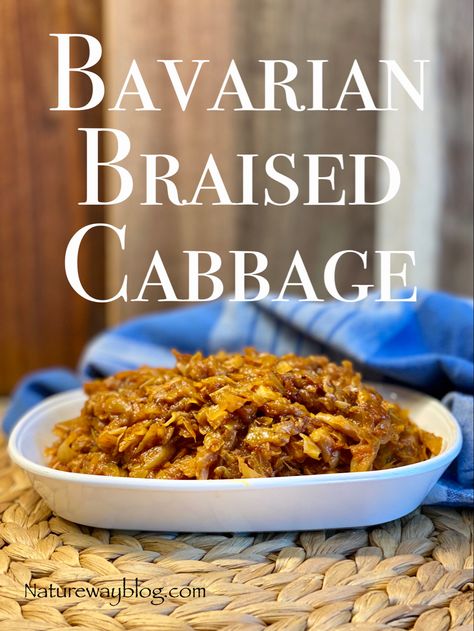 Cabbage Side Dish, Braised Greens, Bavarian Recipes, Braised Cabbage, Vegetarian Cabbage, Fried Cabbage, Hungarian Recipes, Cabbage Recipes, European Food