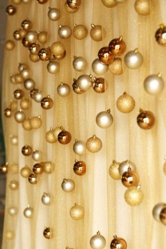 Best Winter Wedding Decorations Ever - hanging ornaments 50th Wedding Anniversary Decorations, Christmas Stage, Wedding Anniversary Decorations, Glamour Party, 50th Wedding Anniversary Party, Christmas Photo Booth, 50th Anniversary Party, Winter Wedding Decorations, Golden Birthday