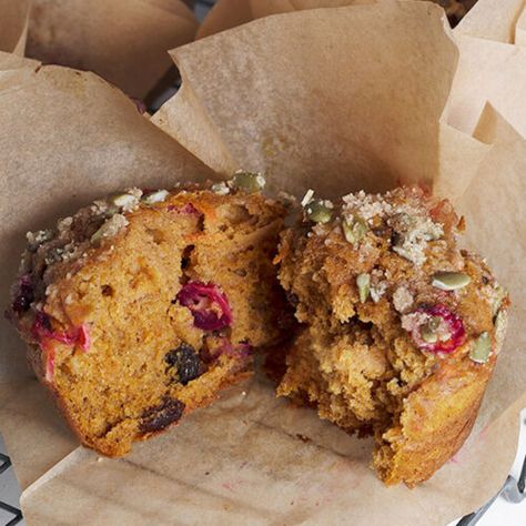 Pumpkin Cranberry Muffins, Cranberry Recipes Muffins, Muffins Recipes, Carrot Muffins, Cranberry Muffins, Pumpkin Cranberry, Recipes Baking, Harvest Pumpkin, Baking Muffins