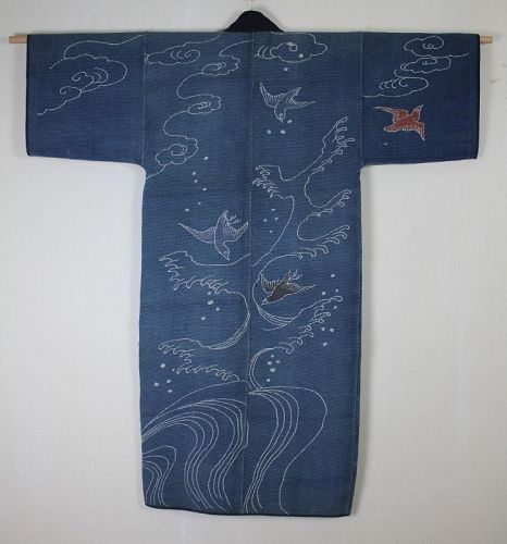 Japanese Antique Tsutsugaki textile Hikeshi Sashiko Long Coat Edo (item #1488857) Sashiko Jacket, Firefighter Jacket, Sashiko Boro, Boro Stitching, Indigo Plant, Noren Curtains, Japanese Costume, Textile Art Embroidery, Sweater Refashion