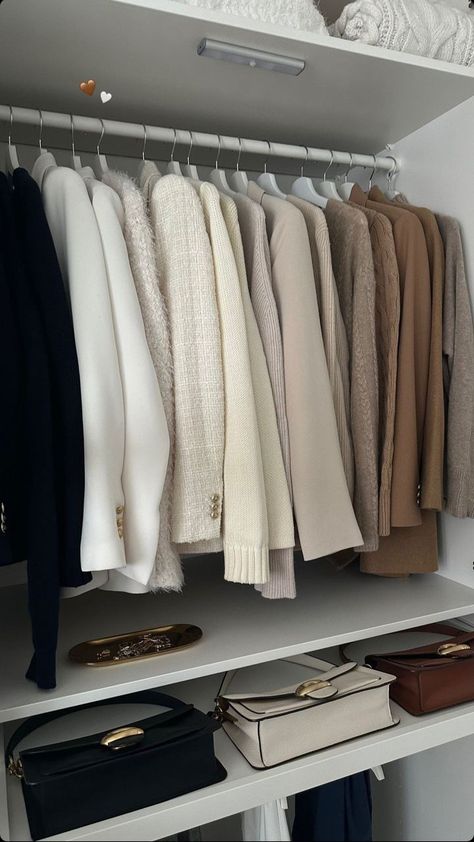 Comfy fall outfits,  fall , fall outfits Long Layers Hair, Aesthetic For Men, Hair Inspo Blonde, Classy Old Money, Functional Closet, Minimalist Organization, Organized Closet, Estilo Ivy, Wardrobe Room