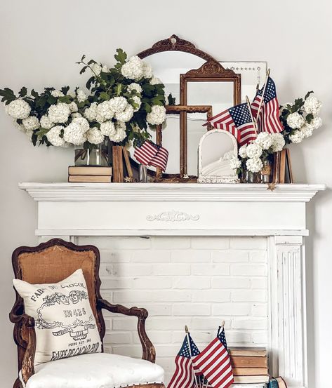 Patriotic Mantle, Marine Party, Summer Mantel, Americana Aesthetic, Farmhouse Pictures, Fireplace Mantel Decor, Fourth Of July Decor, American Flags, American Decor