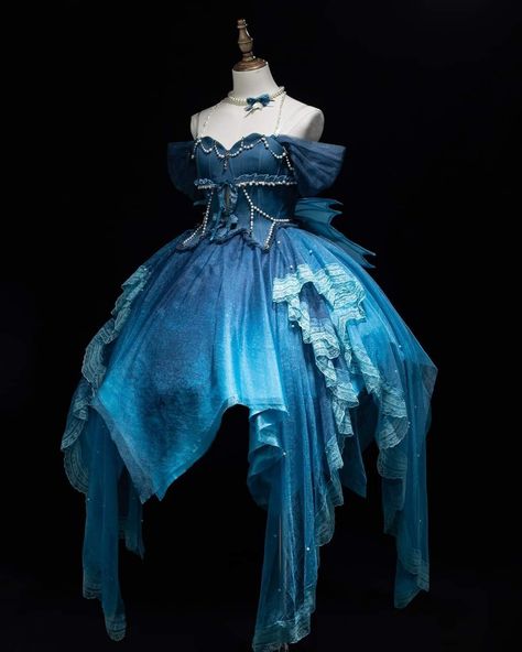 Deep Sea Costume, Water Aesthetic Outfit, Sea Themed Clothes, Underwater Clothes, Sea Theme Dress, Ocean Dresses, Sea Costume, Ocean Dress, Shell Dress