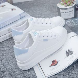 Sneakers For Girls Fashion, Aesthetic White Sneakers, Shoes For Girls Stylish Sneakers, Girls Shoes Teenage Heels, Girls Shoes Teenage Sneakers, Aesthetic White Shoes, Sneakers For Girls Casual, White Shoes Aesthetic, Trendy Shoes For Women Casual