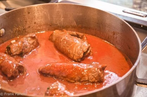 Braciole—beef slices rolled up with a savory garlic, parsley and cheese filling—is one of those dishes common to both Italian-American and 'Old World' Braciole Recipe, Beef Rolls, Ragu Recipe, Beef Roll, Sunday Sauce, Pasta Shapes, Cooking Together, Slow Food, Food Magazine