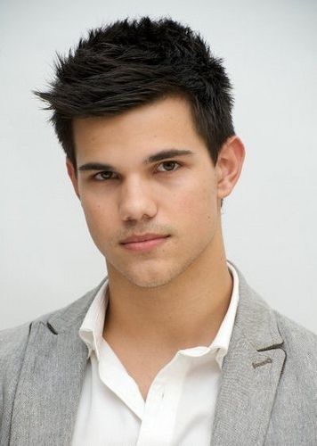 Taylor Lautner. The primary reason I still watch the Twilight movies. Top Hairstyles For Men, Round Face Men, Simple Hairstyle, Hair Styles 2014, 2015 Hairstyles, Taylor Lautner, Corte De Cabelo Masculino, Mens Haircuts Short, Best Short Haircuts