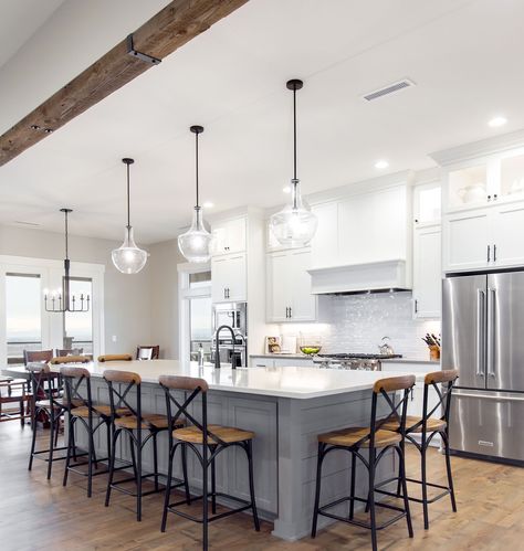 Kitchens With Bars And Islands, Kitchen Island Seating Around, Cool Kitchen Color Schemes, Kitchen Isle, Island Makeover, Ranch Kitchen, Beach Kitchen, Lake House Kitchen, Texas Forever