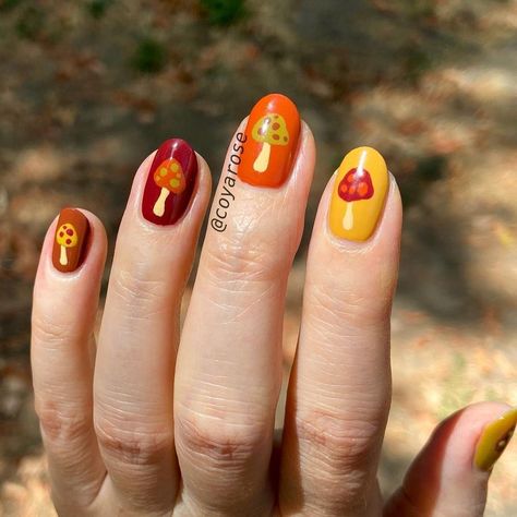 Mushroom Nail Art, Mushroom Nails, Autumn Manicure, Retro Nails, Hippie Nails, Stamping Nail Art, Nail Art Kit, Manicure Ideas, Nails Summer