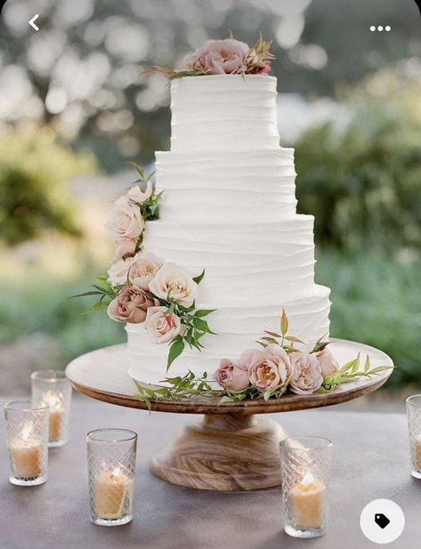 Whispy Horizontal Line Texture Wedding Cake Piping, Textured Buttercream Cake, Wedding Cake Frosting, Textured Buttercream, Textured Wedding Cakes, 4 Tier Wedding Cake, Cake Piping, Buttercream Wedding Cake, Wedding Cakes With Flowers