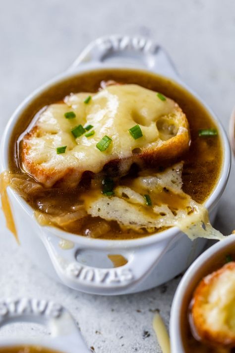 Vegan French Onion Soup, Crockpot French Onion Soup, Chicken Enchilada Soup Crock Pot, Best French Onion Soup, Breaded Mushrooms, Peasant Food, Vegan French, Mushroom Broth, Leftovers Soup