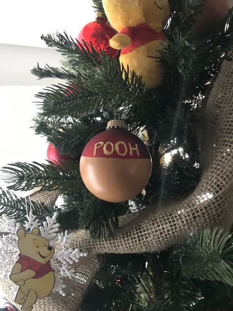 Winnie the Pooh ornament Winnie The Pooh Christmas Ornaments Diy, Winnie The Pooh Ornaments Diy, Winnie The Pooh Ornaments, Diy Winnie The Pooh, Pooh Christmas, Winnie The Pooh Christmas, Xmas 2024, Diy Disney, Diy Valentines Gifts