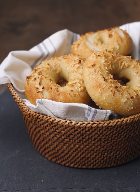 Onion Bagels Onion Bagel, Gourmet Bakery, Bagel Cream Cheese, Bagel Sandwich, Homemade Bagels, Breads & Buns, Bagel Recipe, Bread Baker, Cinnamon Bread