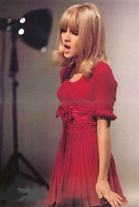 womenofthesixties:  Sylvie Vartan Style Année 60, Star Francaise, Making Coffee, Sylvie Vartan, 60s And 70s Fashion, Sixties Fashion, French Girls, Drinking Coffee, 1960s Fashion