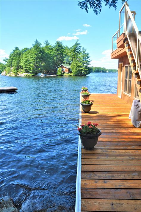 Lake Muskoka 5 Bedroom Vacation Cottage Rental with a Kitchen Cottages On The Lake, Canadian Cottage Aesthetic, Vermont Lake House, Summer Lakehouse Aesthetic, Muskoka Cottage Aesthetic, Lake Cottage Aesthetic, Muskoka Aesthetic, Lake House Aesthetic Summer, Bedroom With Lake View