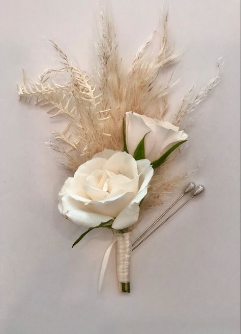 Pampas Grass White Roses Centerpiece, Pampas Grass Corsage, Pampas And Roses, Pampas Grass Boutonniere, Roses Boutonniere, Calla Lily Boutonniere, Pink Boutonniere, Fall Wedding Bridesmaids, Gold Bouquet