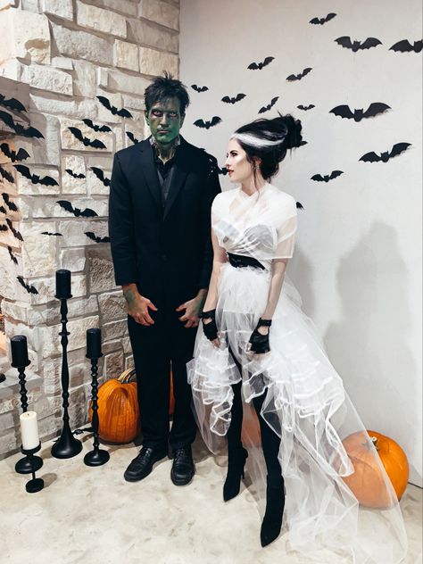 Bride Of Frankenstein Costume, Scary Couples Halloween Costumes, Frankenstein Costume, Halloweenský Makeup, Kostuum Halloween, Halloween Frankenstein, Halloween Coustumes, Couples Halloween Outfits, Holloween Costume