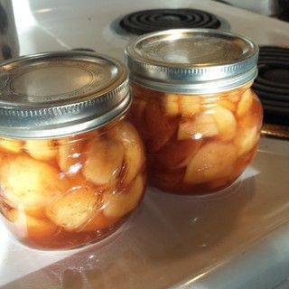 Pressure Canning Apples from Home Apple Recipes For Canning, Apple Canning, Canning Applesauce, Canned Applesauce, Canning Apples, Pressure Canning Recipes, Home Canning Recipes, Apple Peeler, Canned Apples