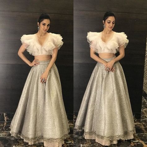 10 Times Kiara Advani Gave Us Millennial Bridesmaid Goals! | ShaadiSaga Indian Bridesmaid Dresses, Indian Outfits Lehenga, Wedding Lehenga Designs, Indian Bride Outfits, Lehnga Dress, Indian Gowns Dresses, Indian Gowns, Indian Bridal Outfits, Designer Party Wear Dresses