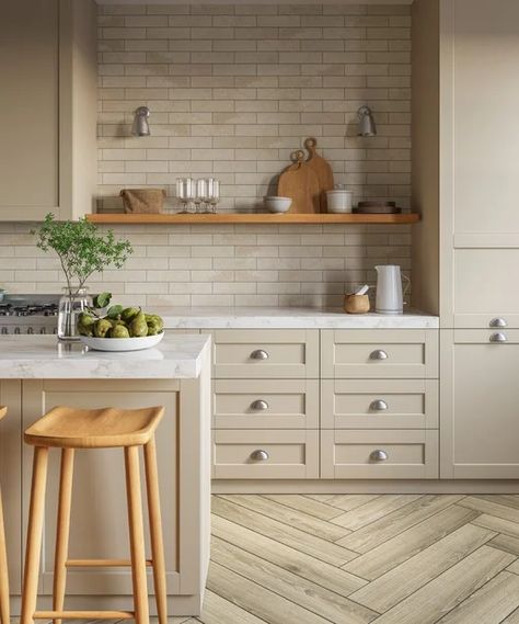 Kitchen Backdrop Tiles, Grey And Neutral Kitchen, Stone Colour Kitchen, Natural Earthy Kitchen, Neutral Kitchen Tiles, Beige Kitchen Walls, Country Kitchen Backsplash Ideas, Neutral Kitchen Backsplash, Neutral Kitchen Ideas