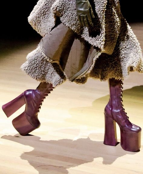 kiki boots by march jacobs at fashion week 2023 Marc Jacobs Kiki Boots, Aespa Dorm, Kiki Boots, Cows Milk, Fashion Week 2023, Nancy Sinatra, Marc Jacobs Shoes, Kicks Shoes, Dream Fashion