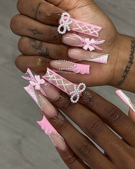 🎀 very cutesy, very demure🎀 #explorepage #explorepage✨ #explorepageًًً #ᴇxᴘʟᴏʀᴇᴘᴀɢᴇ #nailsofinstagram #nailsofig #nailsofinsta #nailsonpoint #losangelesnails #losangelesnailtech #nails #nailtech #pinknails #pinknails💕 #y2k Y2k Pink Nails, Junk Nails, School Nails, Long Acrylic, Long Square Acrylic Nails, Square Acrylic Nails, Long Acrylic Nails, Nail Tech, Long Nails