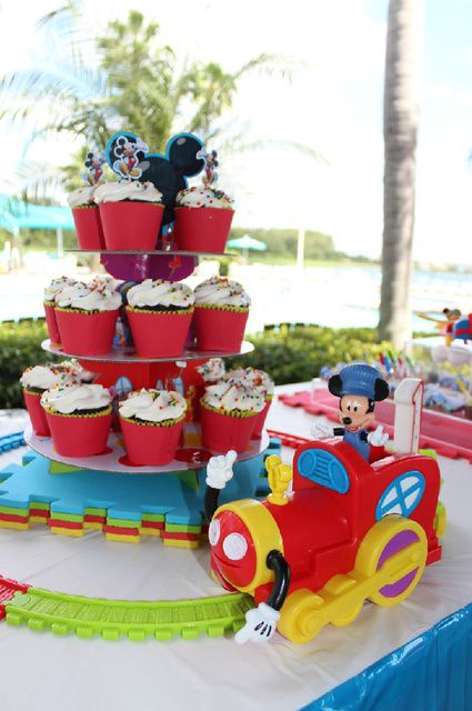 Mickey Mouse Train Birthday, Train Birthday Party Cake, Clubhouse Cake Mickey Mouse, Mickey Mouse Funhouse Birthday Party, Mickey Mouse Clubhouse Cake Smash, Mickey Mouse Train, Mickey Clubhouse Cake Table, Mickey Mouse Fun House Party, Train Theme Birthday Party