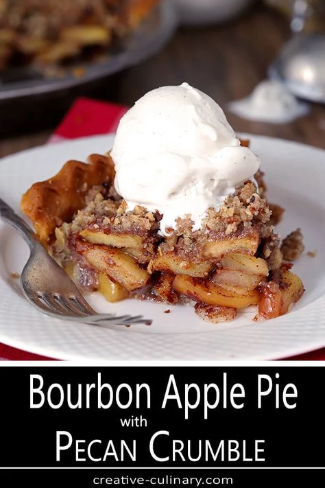 Bourbon Apple Pie, Caramel Apple Pie Recipes, Apple Pecan Pie, Pecan Crumble, Bourbon Caramel, Bourbon Caramels, Rose Cupcake, Homemade Snickers, Pie Crumble