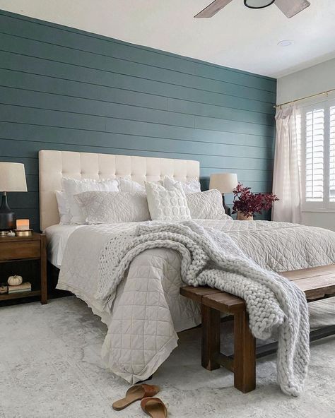 Farmhouse Bedroom Teal Accents, Industrial Farmhouse Master Bed, Shiplap Walls Bedroom, Modern Farmhouse Bedroom Ideas, Modern Farmhouse Bedroom Decor, Shiplap Bedroom, Teal Bedroom Ideas, Teal Accent Walls, Bedroom Inspirations Minimalist