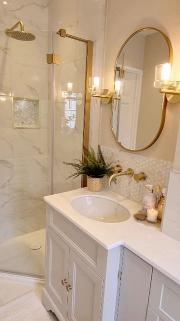 Gold Shower Bathroom Ideas, Neutral Shower Ideas Bathroom, Neutral Bathroom With Gold Accents, Gold Trim Bathroom Ideas, Gold And White Small Bathroom, Gold Themed Bathroom, Gold Detail Bathroom, White And Gold Guest Bathroom, Light Pink And Gold Bathroom