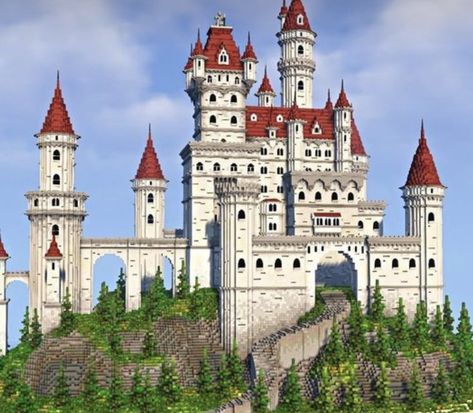 White Gradient Minecraft, Minecraft White Blocks, Minecraft Castle Gradient, Minecraft Snowy Mountain Castle, Big Castle Minecraft, Minecraft Castle On Mountain, White Castle Minecraft, White Minecraft House, Red Minecraft House