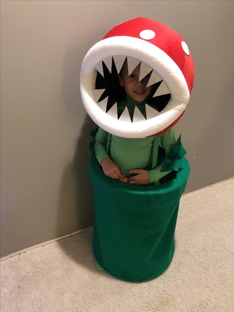 Made this Piranha Plant costume for my son 😊 Piranha Plant Costume, Bowser Halloween Costume, Plant Costume, Mario Diy, Mario Halloween Costumes, Super Mario Costumes, Super Mario Bros Birthday Party, Mario Costume, Piranha Plant