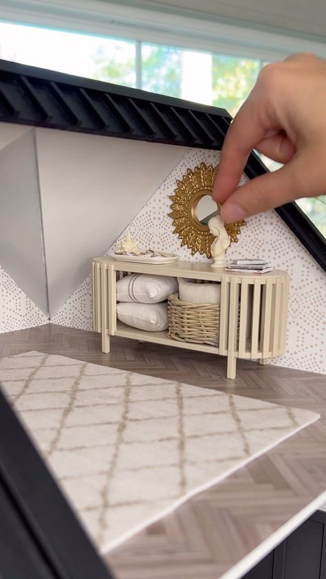 Tiny Dollhouse Diy, Diy 1 12 Scale Dollhouse, Barbie House Printables, Doll House Accesories Diy, Dollhouse Nightstand Diy, Easy Dollhouse Diy, 1 16 Scale Miniatures Diy, Dollhouse Diy Ideas Miniature Furniture, Diy Dollhouse Furniture Easy Popsicle Sticks