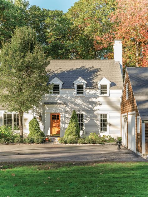 New England Homes Exterior, New England Home Exterior, New England Farmhouse Exterior, New England Style Homes, Mirror And Sconces, New England House, Maine Homes, England House, New England Farmhouse