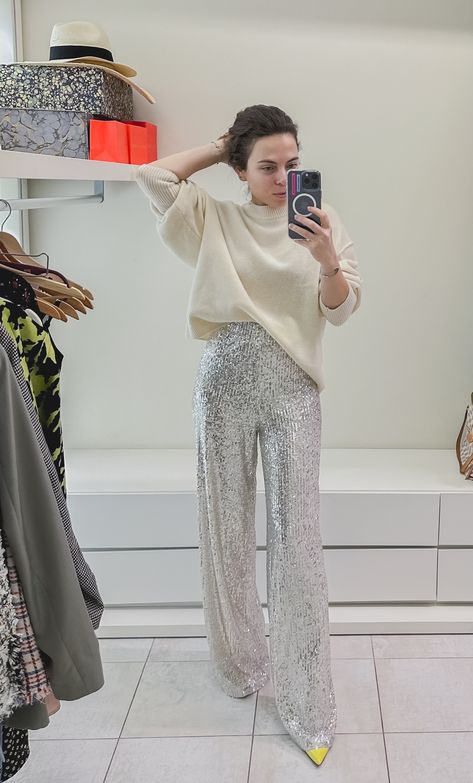 Sequinned Pants Outfit, Sparkle Party Theme Outfit, Sequin Hijab Outfit, Soiree Pants Outfit, Birthday Outfit Ideas For Women 2023, Silver Sequin Trousers Outfit, Sequin Trousers Outfits Party, Glitter Trousers Outfits, Sequined Pants Outfit