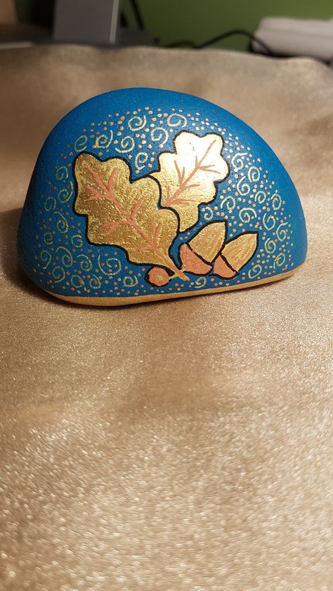 Gold Painted Rocks Ideas, Gold Painted Rocks, Fall Rocks, Painted Rocks Ideas, Diy Paintings, Fall Rock, Painted Pebbles, Painted Rocks Craft, Rock Painting Ideas Easy