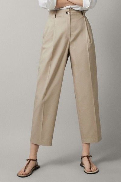 Trouser Designs Pakistani 2020, Chinos Women Outfit, Chinos Women, Trousers Outfit Casual, Trousers Women Outfit, Chino Pants Women, Trousers Pattern, Hiking Pants Women, Trousers Details