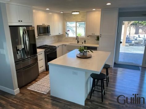 A Stunning L-Shaped Kitchen Remodel in Los Angeles, CA - Guilin Cabinets One Wall Kitchen Layout, Types Of Kitchen Layouts, Small L Shaped Kitchens, Galley Kitchen Layout, One Wall Kitchen, Types Of Kitchen, Galley Kitchen Remodel, Kitchen Layouts, Ideal Kitchen