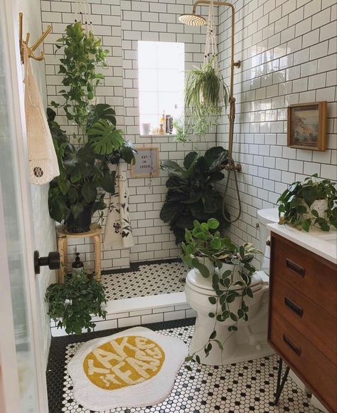 Bathroom With Plants, Makeover Kamar Mandi, Hiasan Dalaman Rumah, Reka Bentuk Dalaman, Hiasan Bilik Tidur, Bathroom Plants, Boho Bathroom, Boho Design, Home Decor Tips