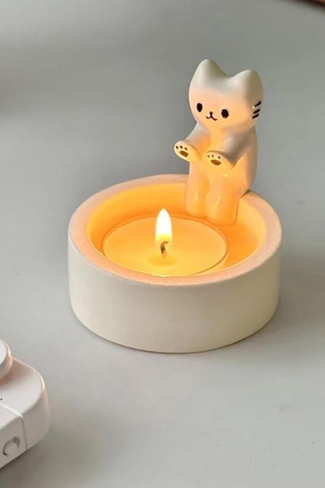 Cute Candle Holders, Das Clay Ideas, Ceramic Art Handmade, Cat Candle Holder, Cat Candle, Clay Candle, Diy Air Dry Clay, Cat Light, Clay Diy Projects