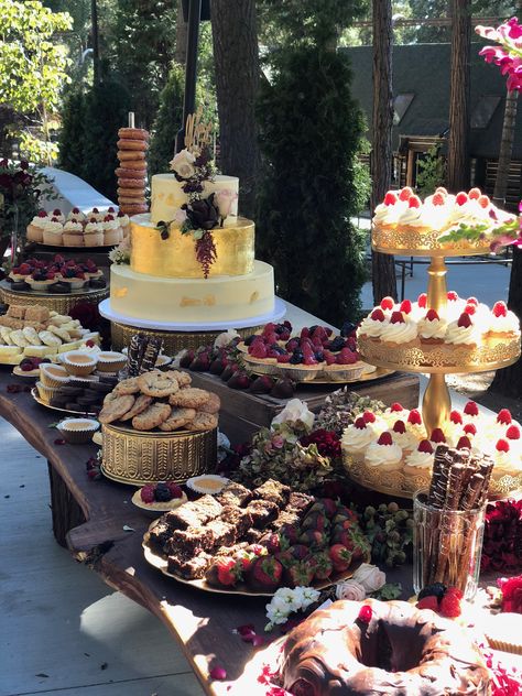 Buffet Dessert, Cakes And Desserts, Party Food Buffet, Dream Wedding Decorations, Wedding Buffet, Wedding Dessert Table, Future Wedding Plans, Skylark, Buffet Food