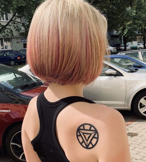 Arc Reactor Tattoo, Short Hair Pink, Iron Man Tattoo, Disney Sleeve Tattoos, Iron Man Arc Reactor, Avengers Tattoo, Lord Of The Rings Tattoo, Man Tattoo, Arc Reactor