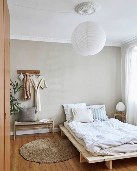 Karup Design on Instagram: “Your • Japanese • room  Where the weekends should be spent. The most cozy Japanese inspired Scandinavian bedroom. ✨ @annaceciliep  bedroom…” Japan Bedroom Design, Japan Bedroom, Japanese Minimalist Bedroom, Bedroom Japanese Style, Japanese Bedroom Ideas, Japanese Style Bedroom, Japanese Bedroom, Minimalist Bedroom Decor, Japanese Room