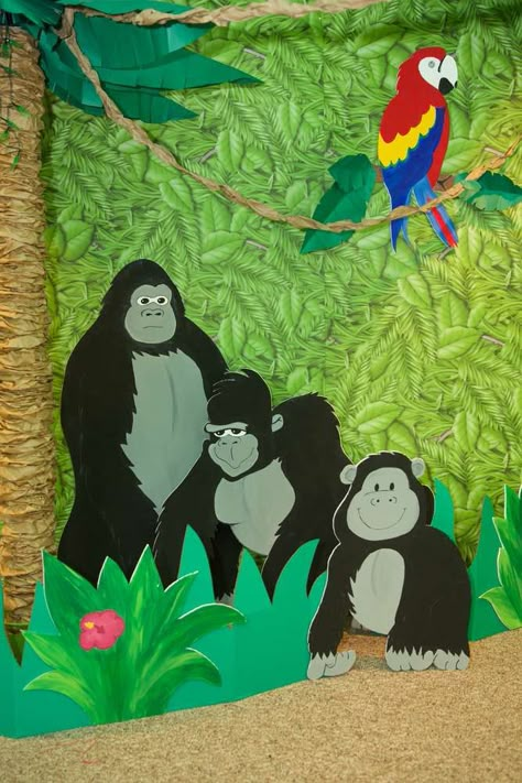 Rainforest Birthday Party Ideas, Jungle Craft Ideas, Jungle Theam Decoration, Rainforest Party Decorations, Jungle Theme Decoration Ideas For School, Diy Jungle Animals, Answers Vbs Jungle Journey, Jungle Vbs Decorations, Diy Jungle Decorations